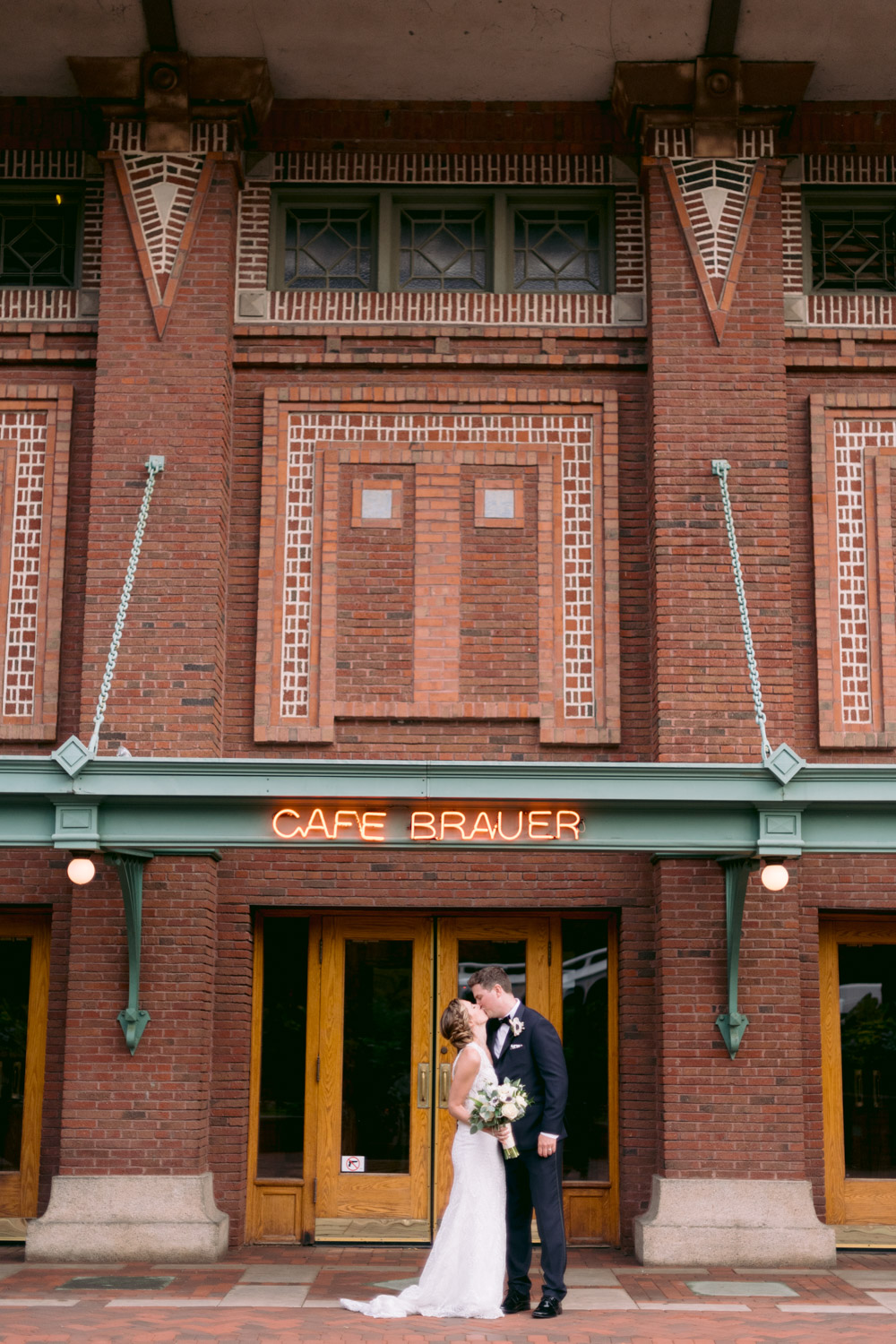 cafe brauer wedding photographer