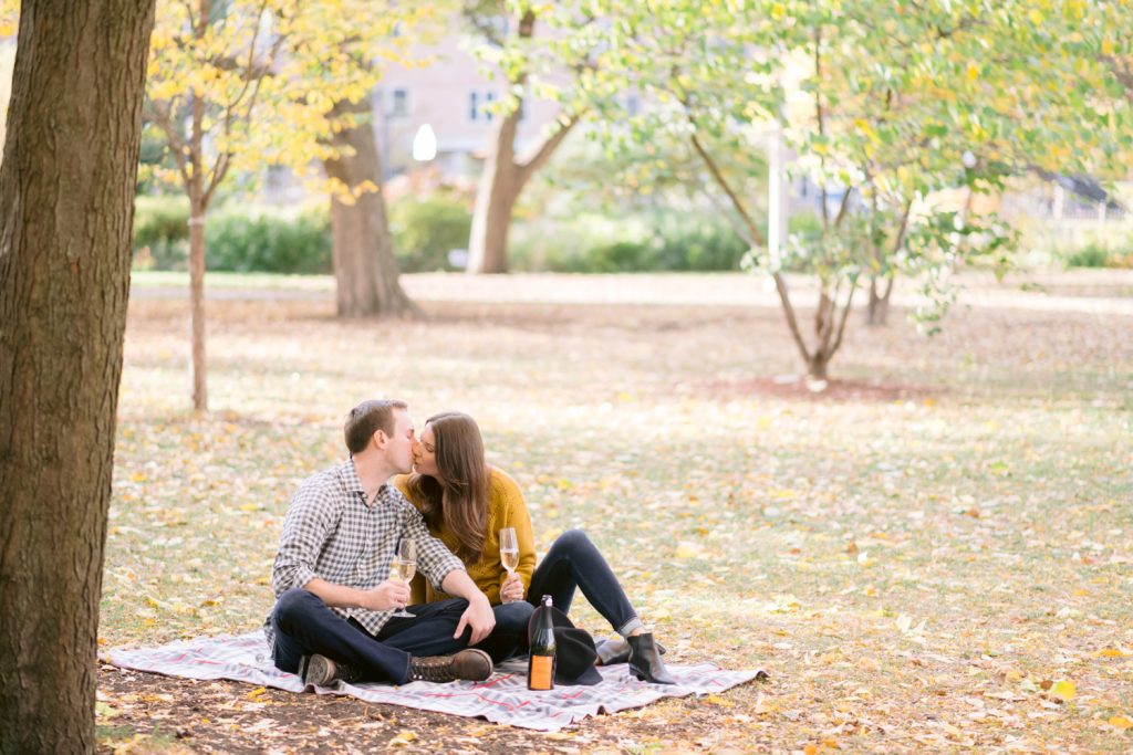 wicker park chicago engagement session
