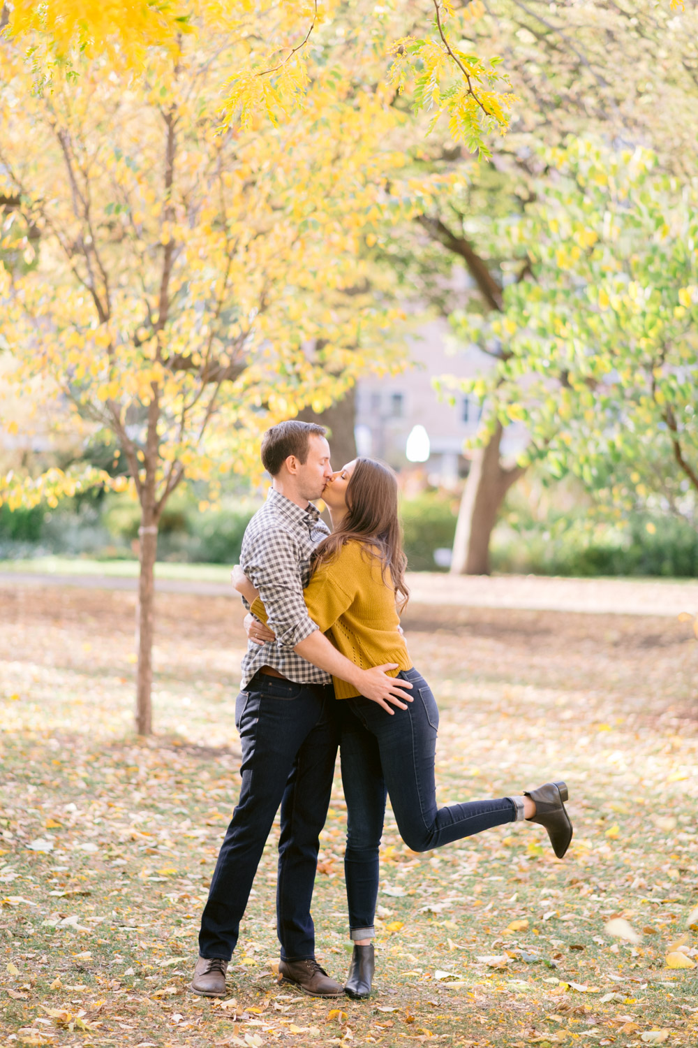 wicker park chicago engagement session