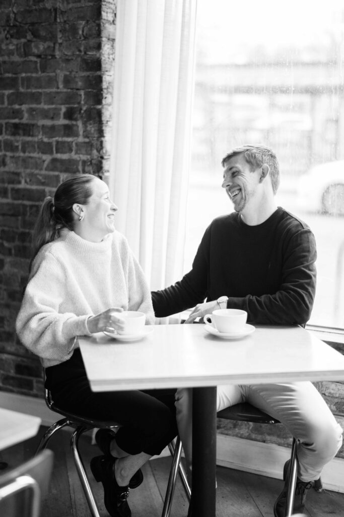 coffee shop engagement session in Chicago; what to wear