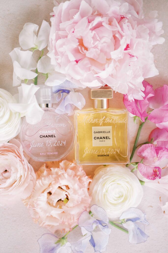 wedding detail photos with florals