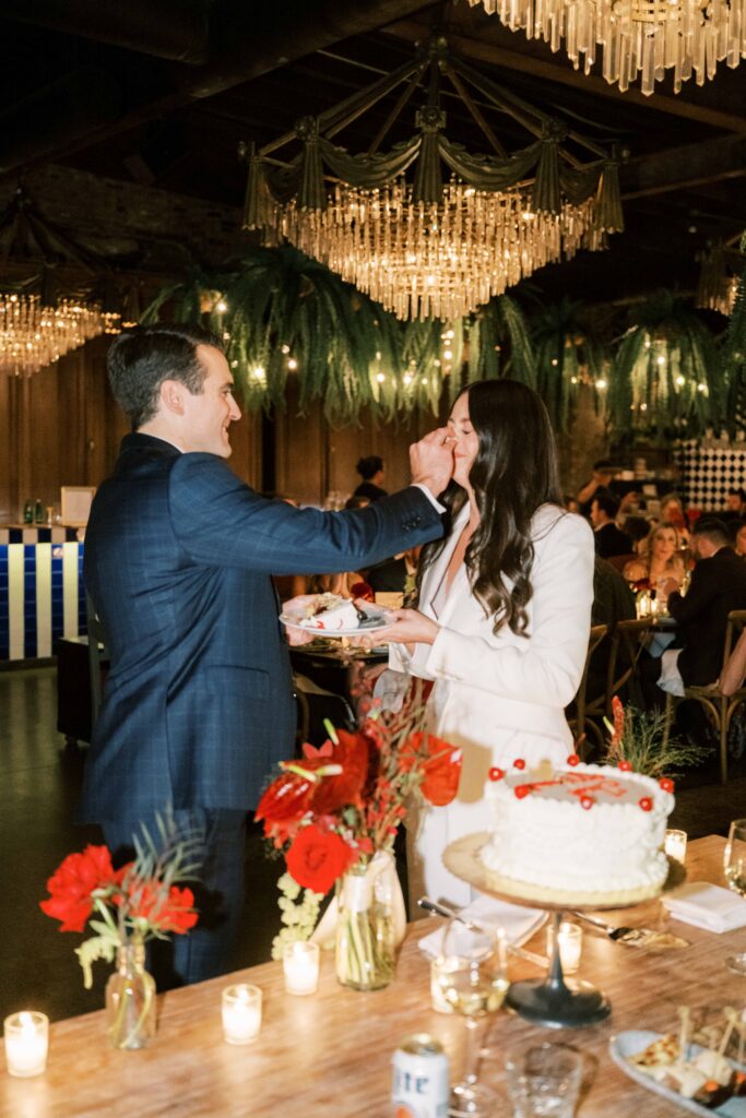 funny wedding cake cutting photos