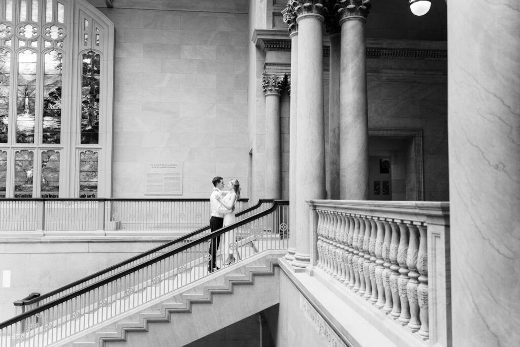 engagement photography sessions at the Art Institute of Chicago with Danielle Heinson