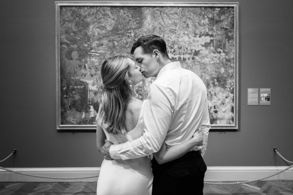 editorial engagement photography session at the Art Institute of Chicago