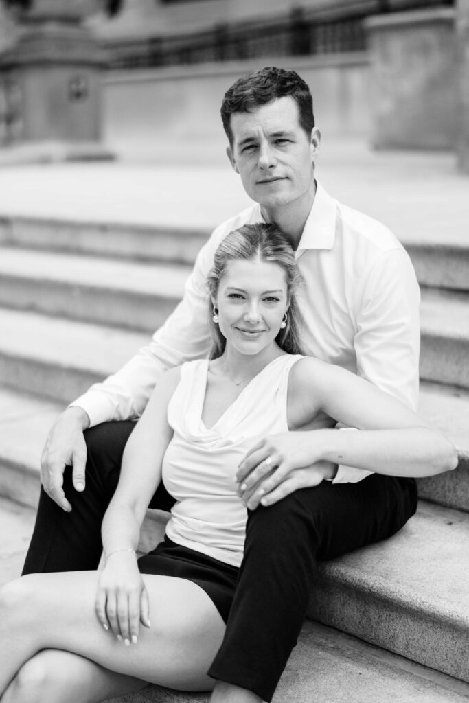 editorial engagement photography session at the Art Institute of Chicago