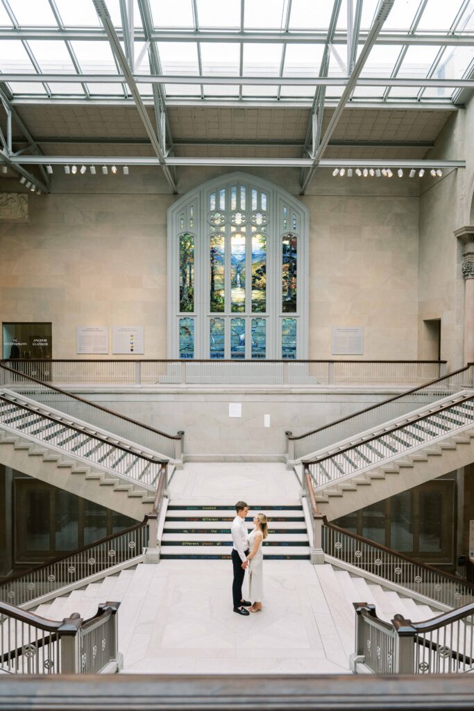 engagement photography sessions at the Art Institute of Chicago with Danielle Heinson
