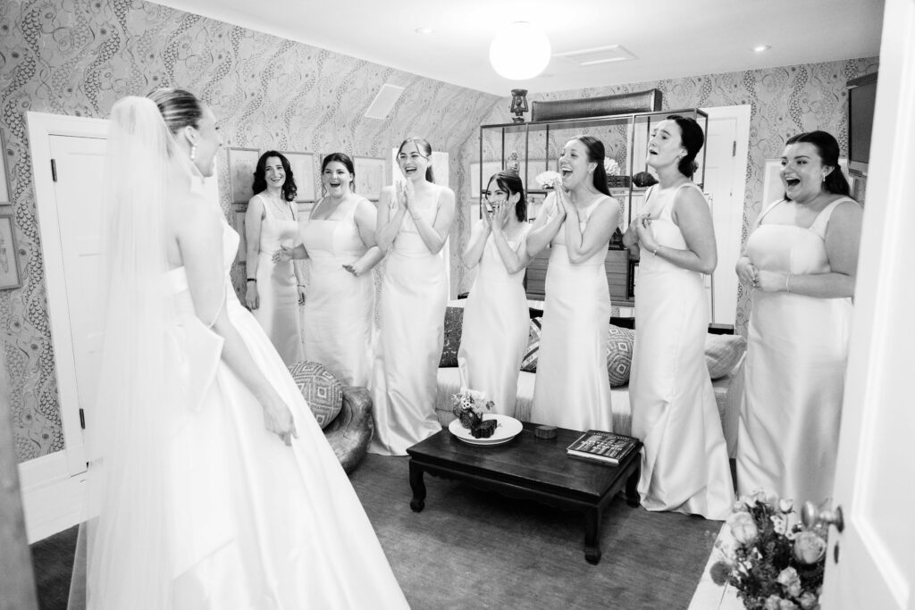 bridemaids' reactions to bridal party first look