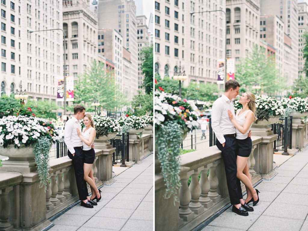 engagement photography sessions at the Art Institute of Chicago with Danielle Heinson