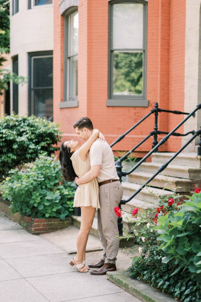 pretty locations in Washington DC for engagement photos