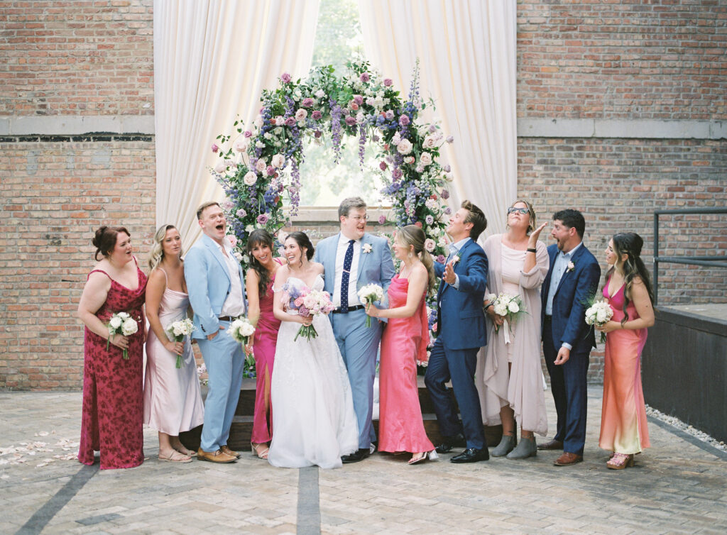 fun wedding party photo ideas