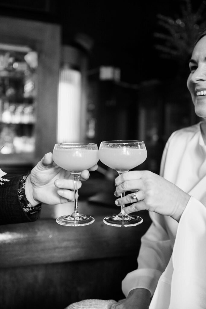 Elopement cocktails at Weegee's bar, Chicago