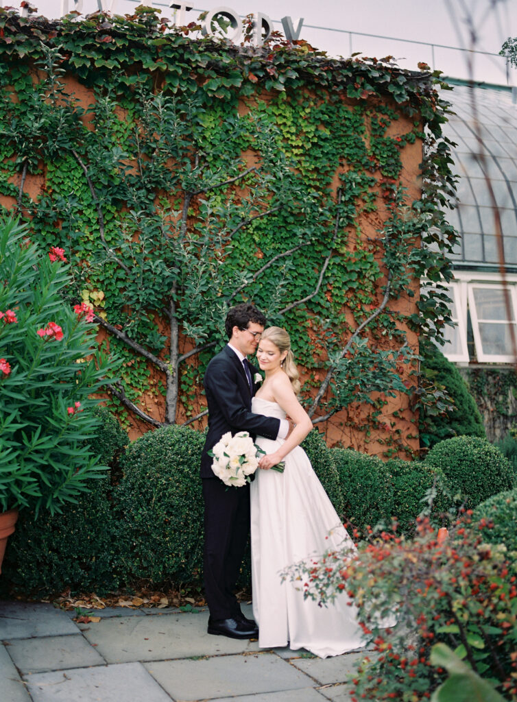 Garfield Conservatory wedding portraits by Danielle Heinson
