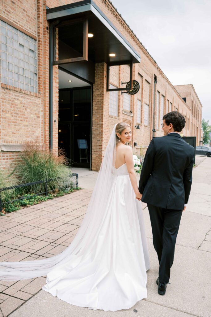 The Fairlie Chicago wedding photographed by Danielle Heinson